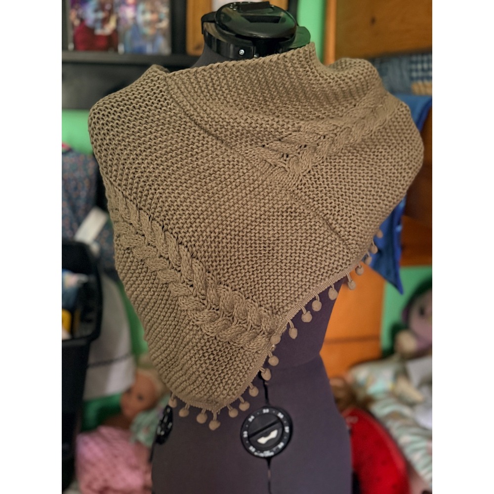 Serra‎ Cable Knit Shawl Women One Size Brown Excellent Pom Pom Trim Wrap